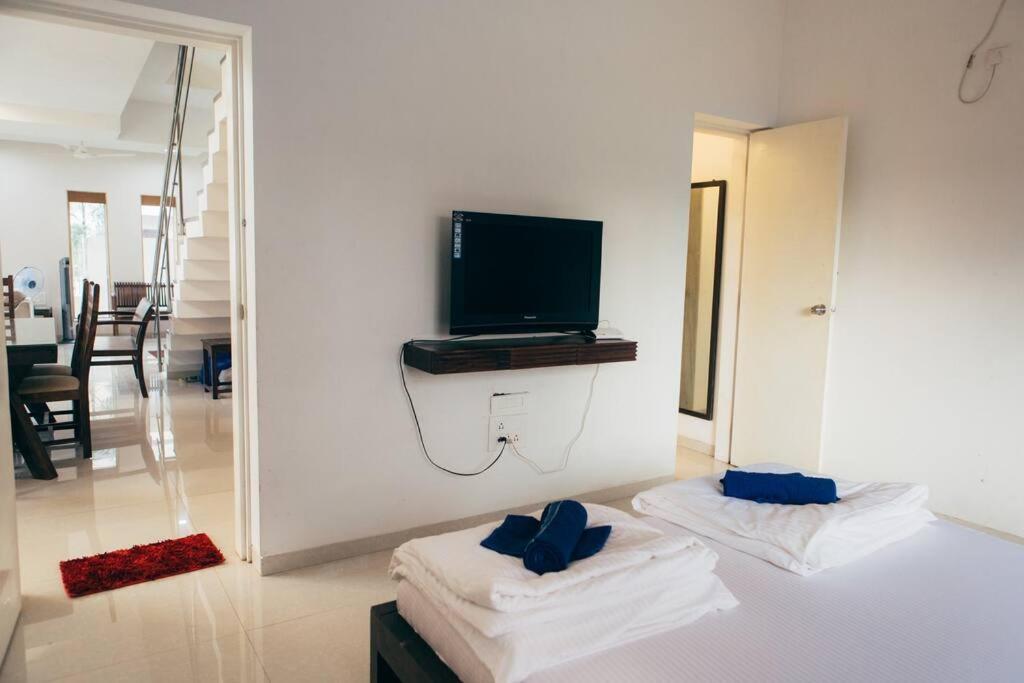 Unit 4 By Red Stone Villas Lonavala Εξωτερικό φωτογραφία